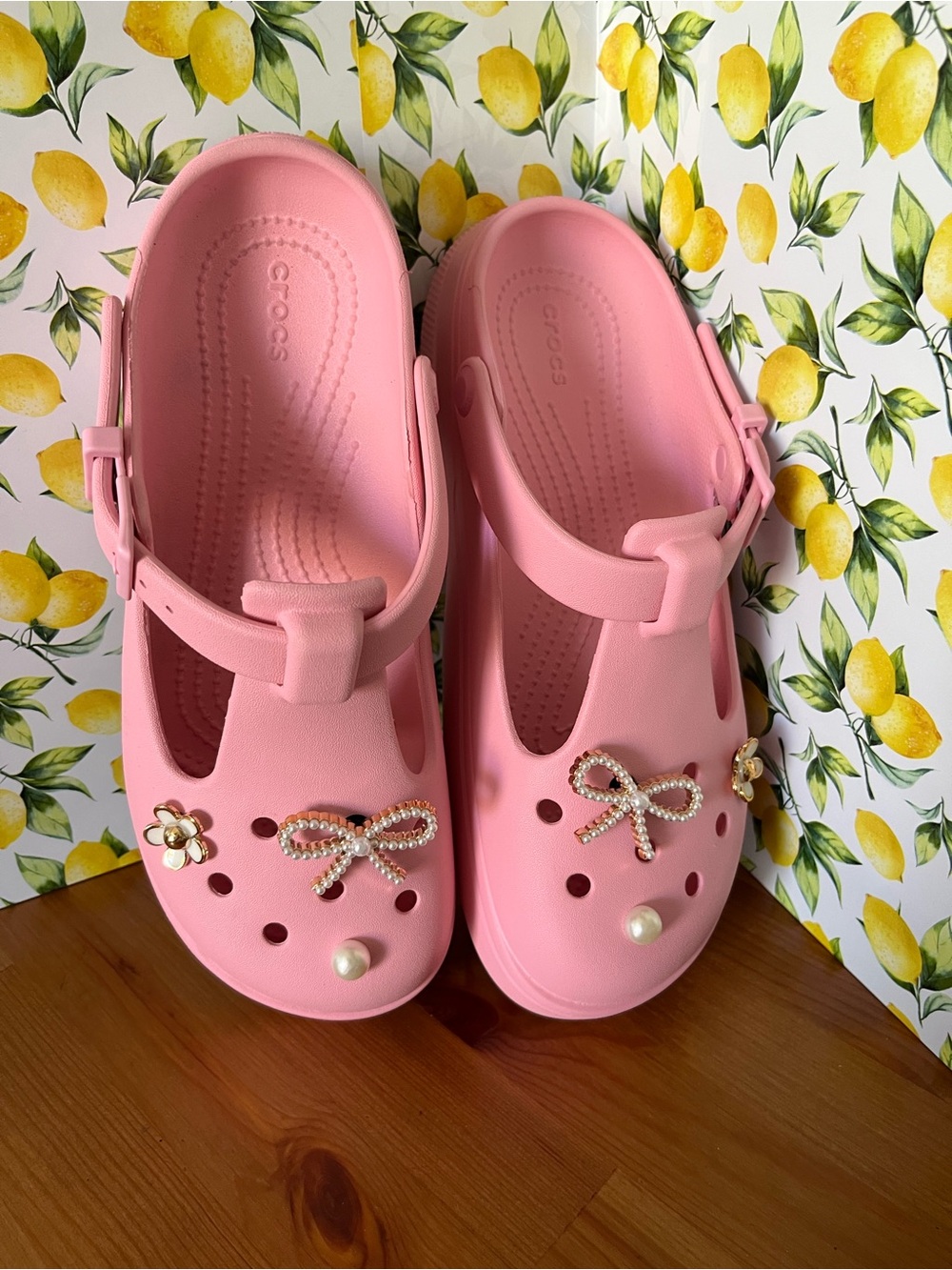 Women’s Pink Bow-Embellished Clog Sandals Size 9W - Picture 4 of 7